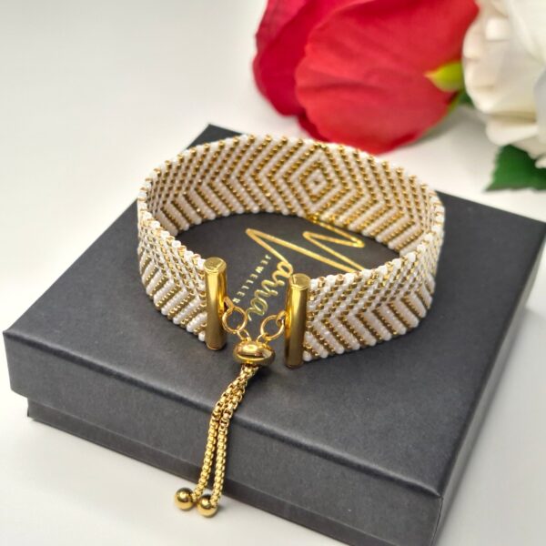 LUXE – White & Gold Bracelet