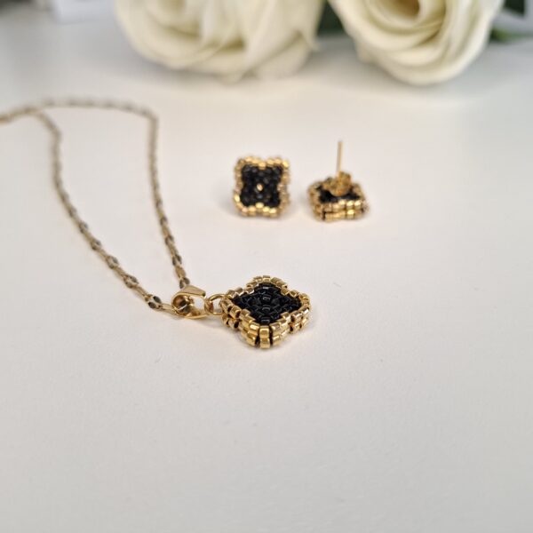 20260121_133100-scaled-1.jpg CLO – Black Clover Pendant Necklace, 40 cm