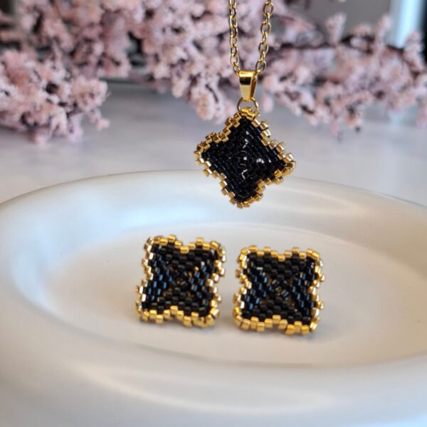 20260407_112025-scaled-1.jpg Clo – Black Clover Pendant Necklace, 45 cm